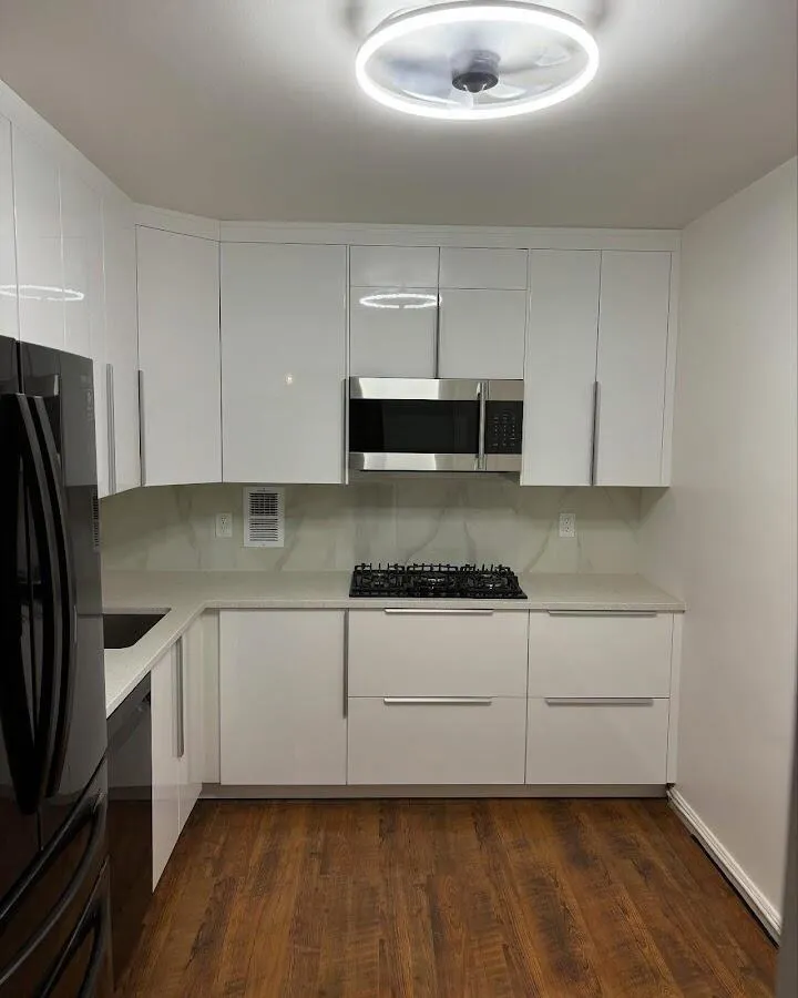 Renovated kitchen with quartz countertops in Newburyport